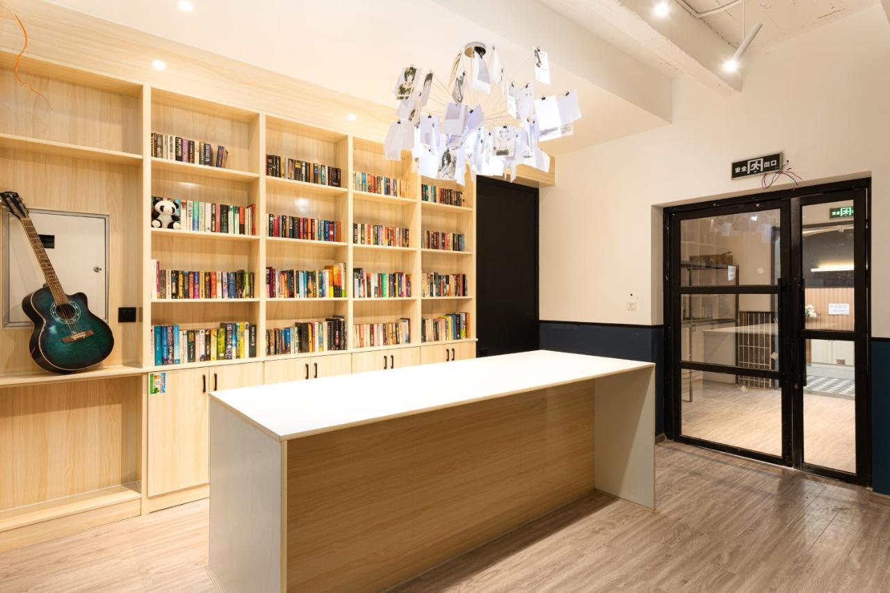 Hello Chengdu International Youth Hostel ภายนอก รูปภาพ