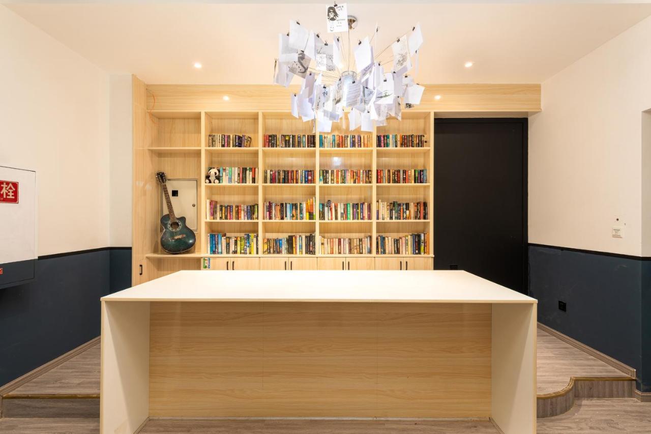 Hello Chengdu International Youth Hostel ภายนอก รูปภาพ